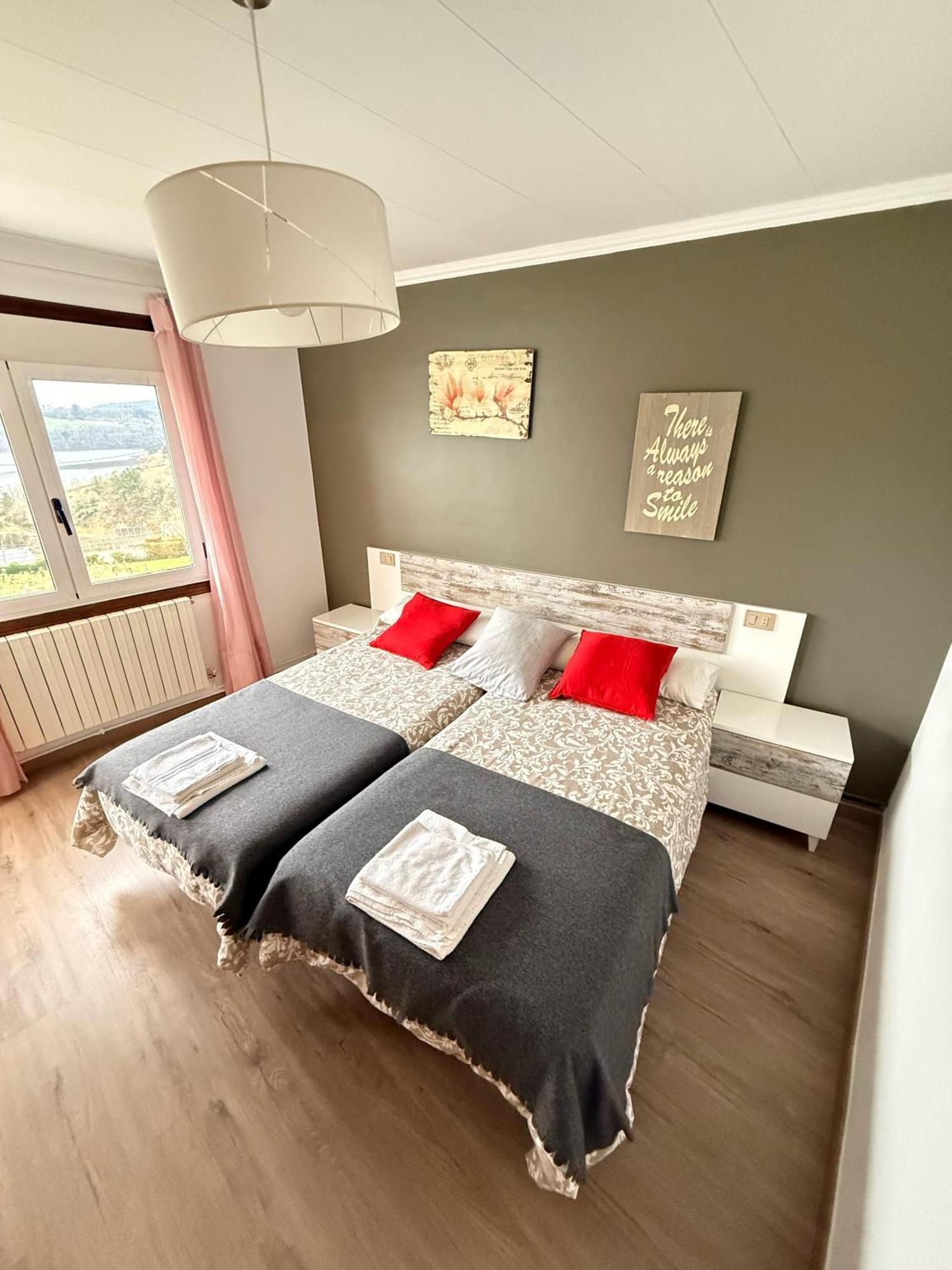 Apartamentos Portolux Portomarín Extérieur photo
