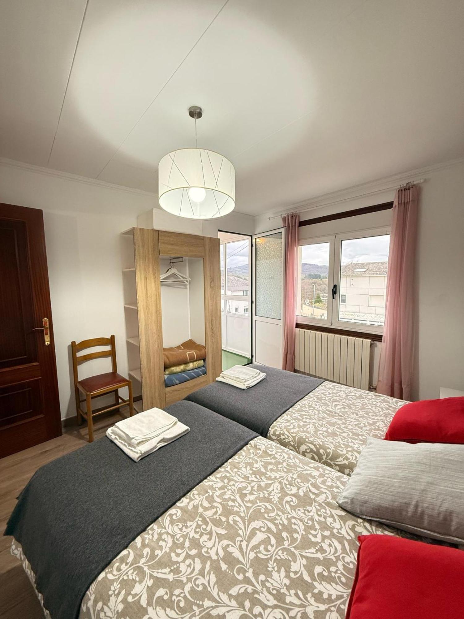 Apartamentos Portolux Portomarín Extérieur photo