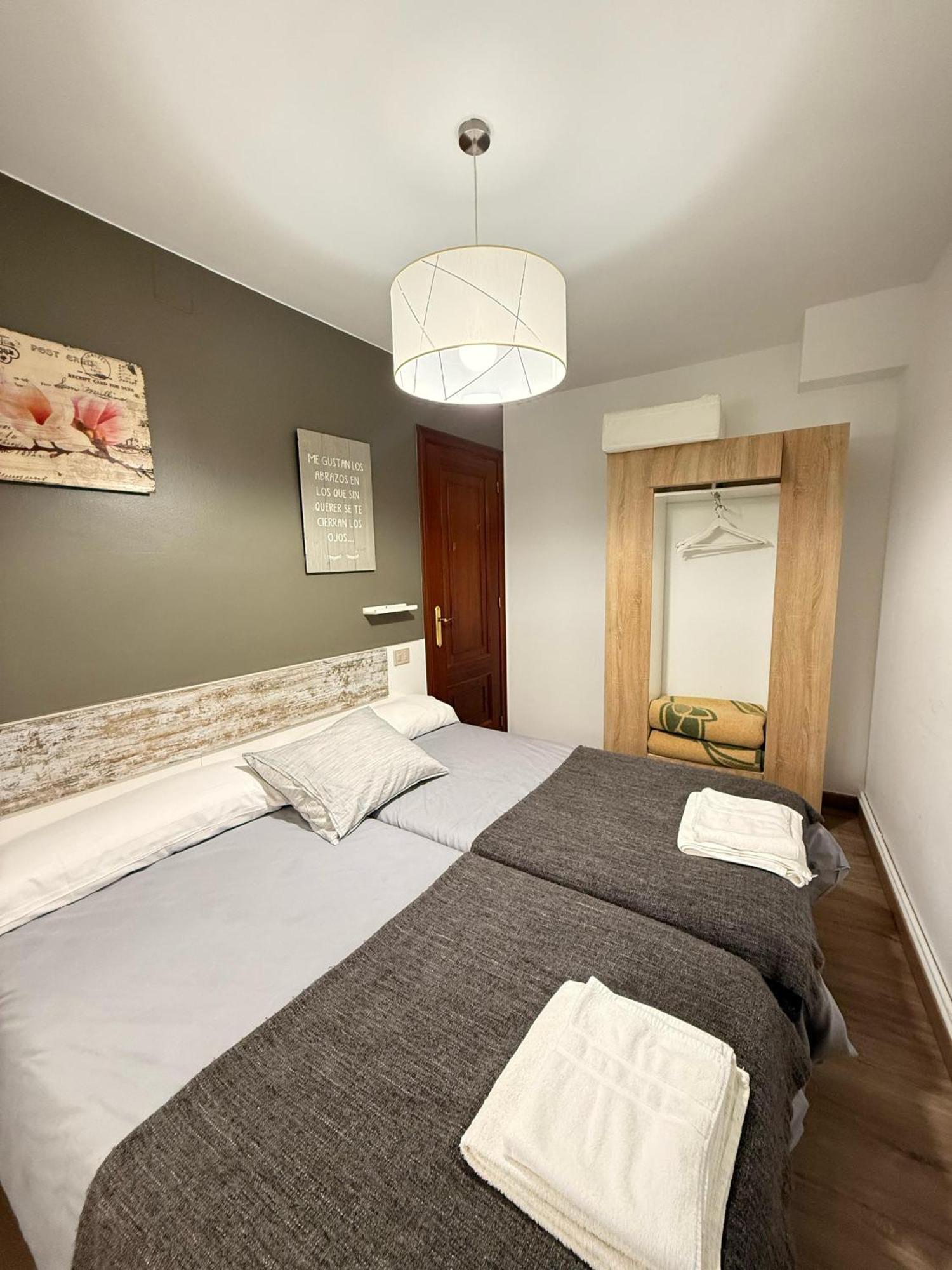 Apartamentos Portolux Portomarín Extérieur photo